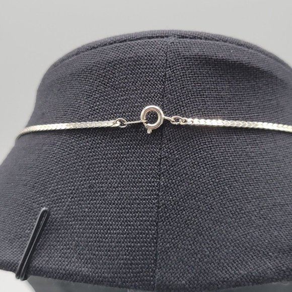 Womens Silver Tone Chain Fashion Necklace Teardrop Crystal Pendant 17 in - Picture 6 of 8